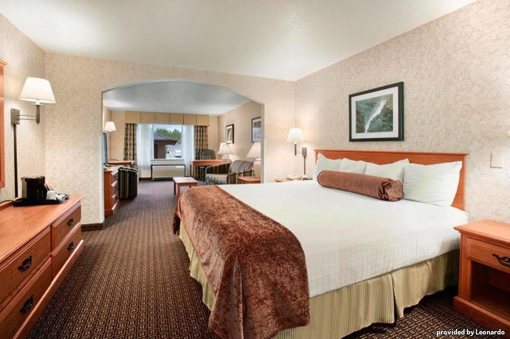 Best Western Cascade Inn & Suites Troutdale Rum bild
