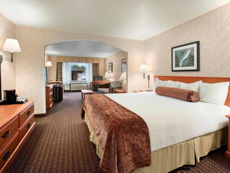 Best Western Cascade Inn & Suites Troutdale Exteriör bild